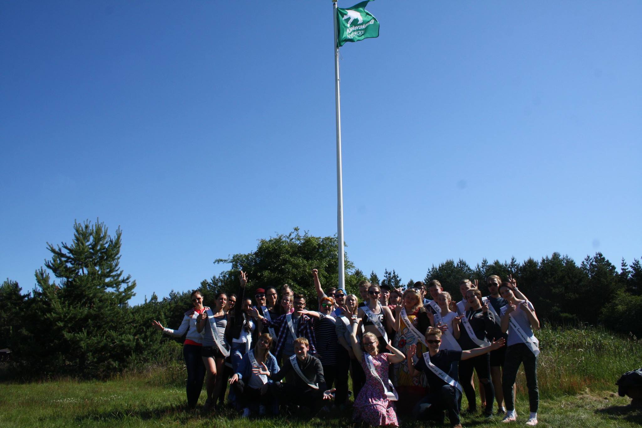 KESKNOORED PIDASID SUVEPÄEVI